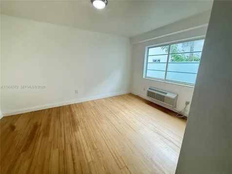 6930 Rue Vendome Miami Beach FL 33141