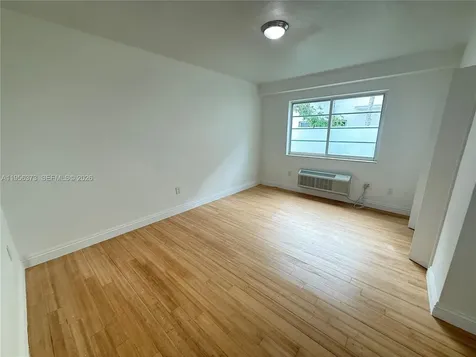 6930 Rue Vendome Miami Beach FL 33141
