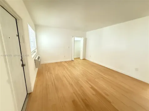 6930 Rue Vendome Miami Beach FL 33141