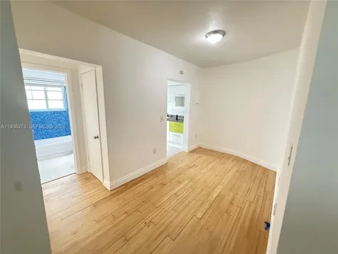 6930 Rue Vendome Miami Beach FL 33141