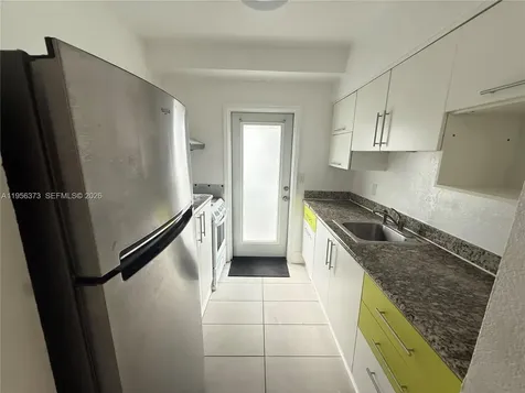 6930 Rue Vendome Miami Beach FL 33141