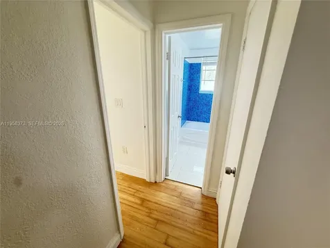 6930 Rue Vendome Miami Beach FL 33141
