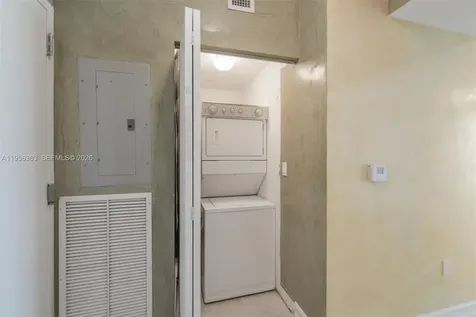 1755 E Hallandale Beach Boulevard Hallandale Beach FL 33009