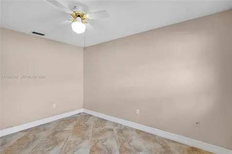 1102 NW 89th Terrace Pembroke Pines FL 33024