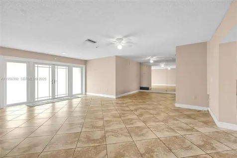 1102 NW 89th Terrace Pembroke Pines FL 33024