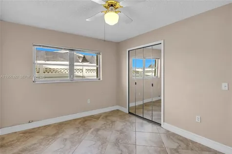 1102 NW 89th Terrace Pembroke Pines FL 33024