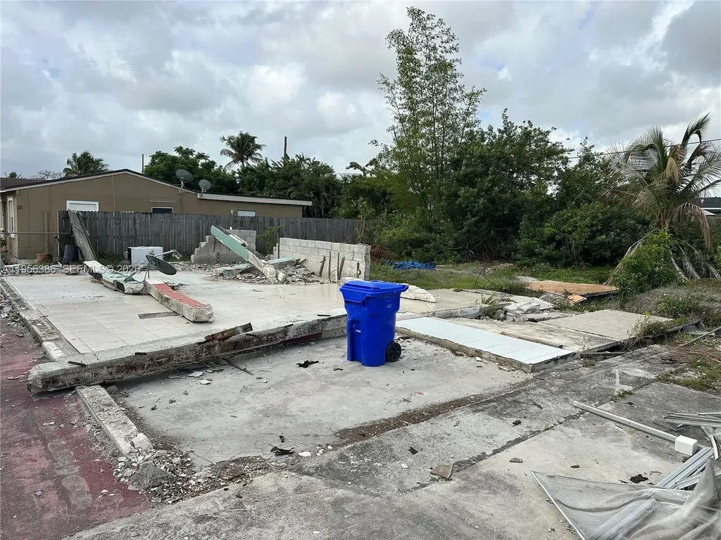 2101 SW 46th Avenue Fort Lauderdale FL 33317