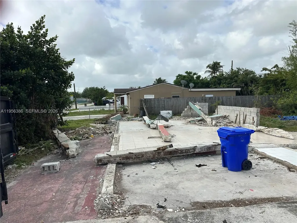2101 SW 46th Avenue Fort Lauderdale FL 33317