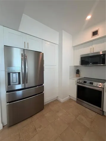 1755 E Hallandale Beach Boulevard Hallandale Beach FL 33009