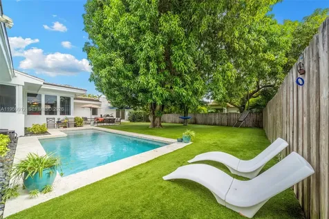 4595 N Jefferson Avenue Miami Beach FL 33140
