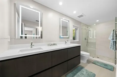 4595 N Jefferson Avenue Miami Beach FL 33140