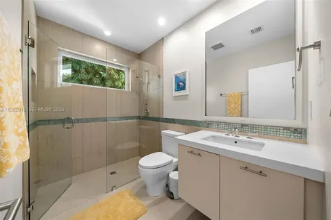 4595 N Jefferson Avenue Miami Beach FL 33140