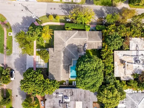 4595 N Jefferson Avenue Miami Beach FL 33140