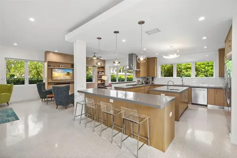 4595 N Jefferson Avenue Miami Beach FL 33140