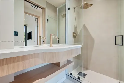 3601 SW 23rd Terrace Miami FL 33145