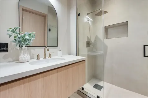 3601 SW 23rd Terrace Miami FL 33145