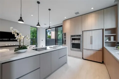 3601 SW 23rd Terrace Miami FL 33145