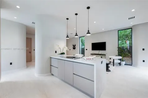 3601 SW 23rd Terrace Miami FL 33145