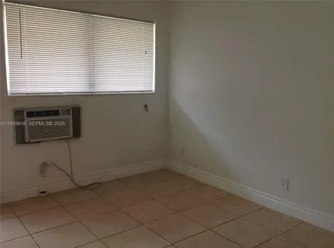 280 SW 11th Avenue Hallandale Beach FL 33009
