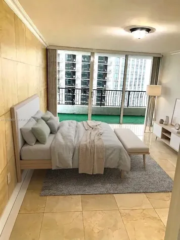 555 NE 15th Street Miami FL 33132