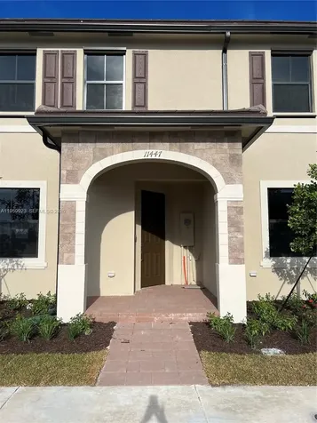 11447 W 34th Court Hialeah FL 33018
