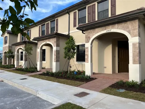 11447 W 34th Court Hialeah FL 33018