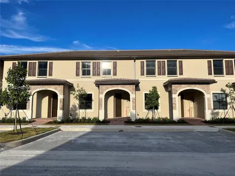 11447 W 34th Court Hialeah FL 33018