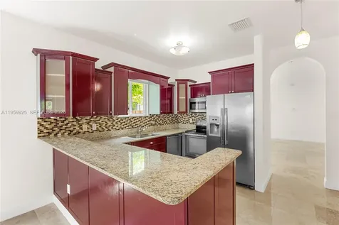 4025 SW 10th Street Miami FL 33134