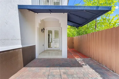 4025 SW 10th Street Miami FL 33134
