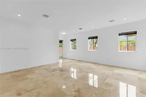 4025 SW 10th Street Miami FL 33134