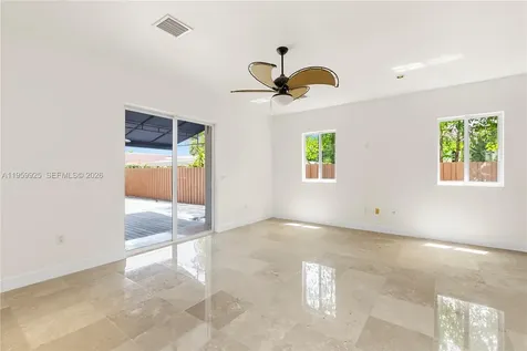 4025 SW 10th Street Miami FL 33134