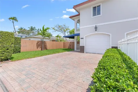 4025 SW 10th Street Miami FL 33134