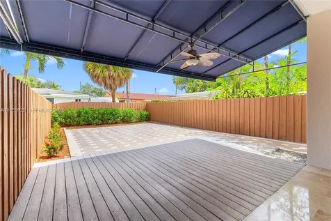 4025 SW 10th Street Miami FL 33134