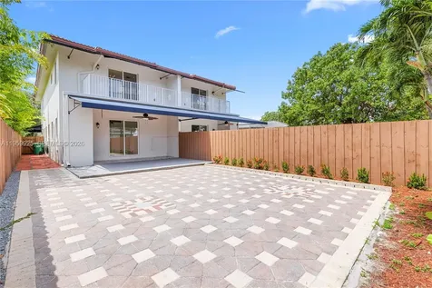 4025 SW 10th Street Miami FL 33134