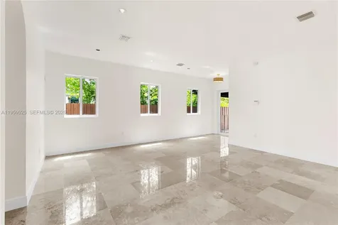 4025 SW 10th Street Miami FL 33134