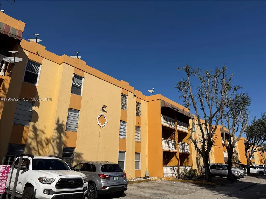 575 W 69th Street Hialeah FL 33014