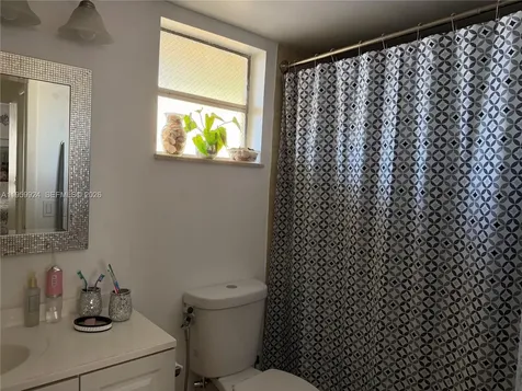 575 W 69th Street Hialeah FL 33014