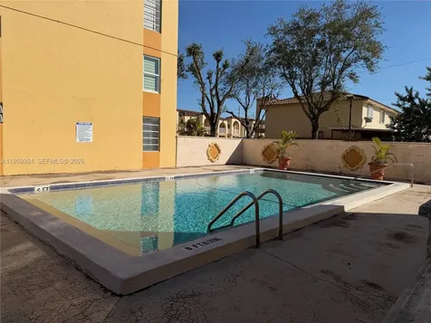 575 W 69th Street Hialeah FL 33014