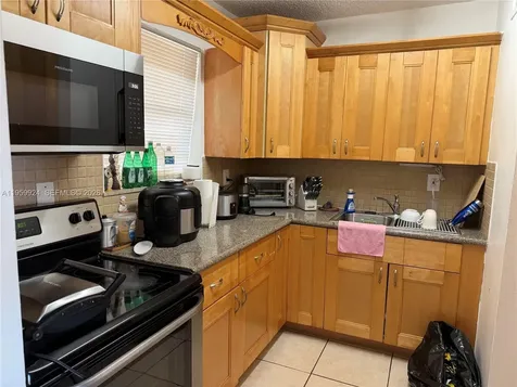 575 W 69th Street Hialeah FL 33014