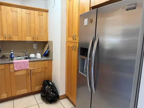 575 W 69th Street Hialeah FL 33014