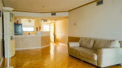 116 Lake Emerald Drive Oakland Park FL 33309