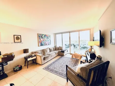 1900 Sunset Harbour Drive Miami Beach FL 33139