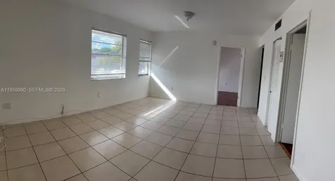 6911 SW 129 Avenue Miami FL 33183