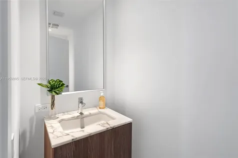 500 Alton Road Miami Beach FL 33139