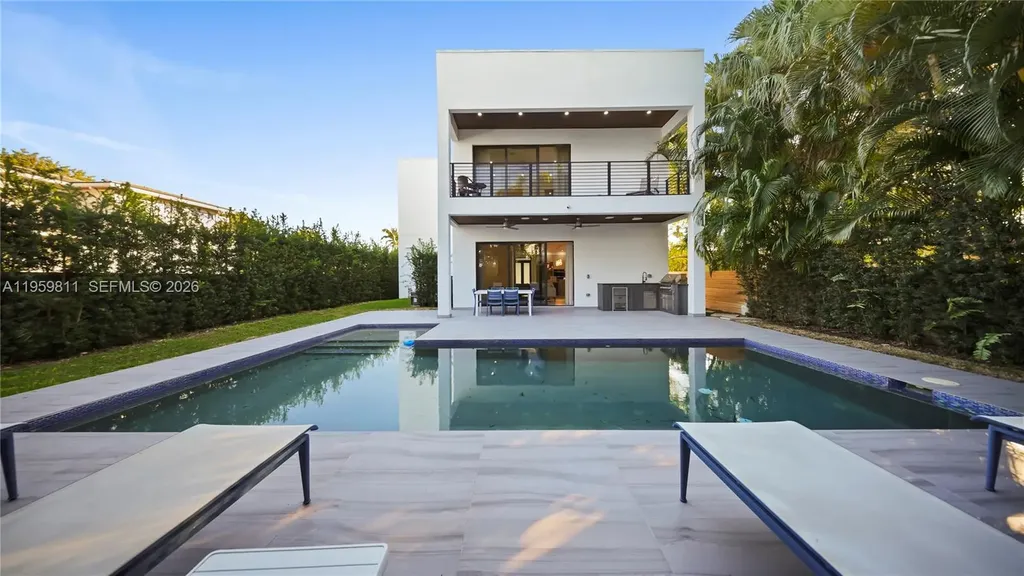 1629 NE 4th Place Fort Lauderdale FL 33301