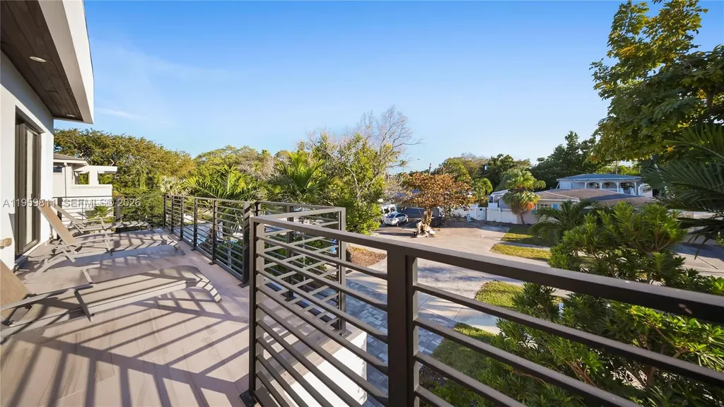 1629 NE 4th Place Fort Lauderdale FL 33301