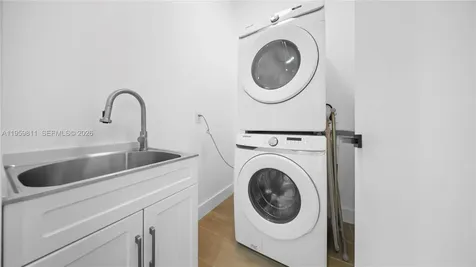 1629 NE 4th Place Fort Lauderdale FL 33301
