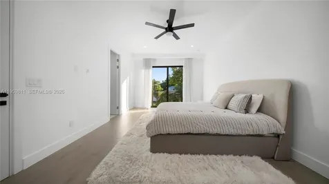 1629 NE 4th Place Fort Lauderdale FL 33301