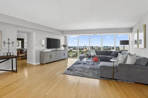3370 Hidden Bay Drive Aventura FL 33180
