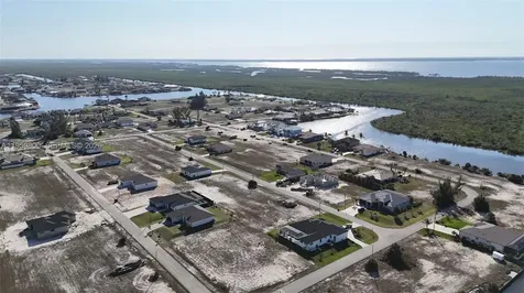 3517 NW 46th Avenue Cape Coral FL 33993